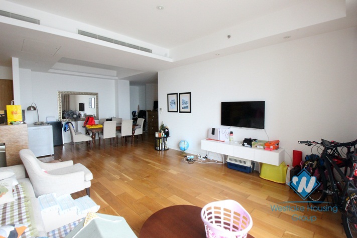 04 bedrooms apartment for rent in IPH,Cau Giay district.